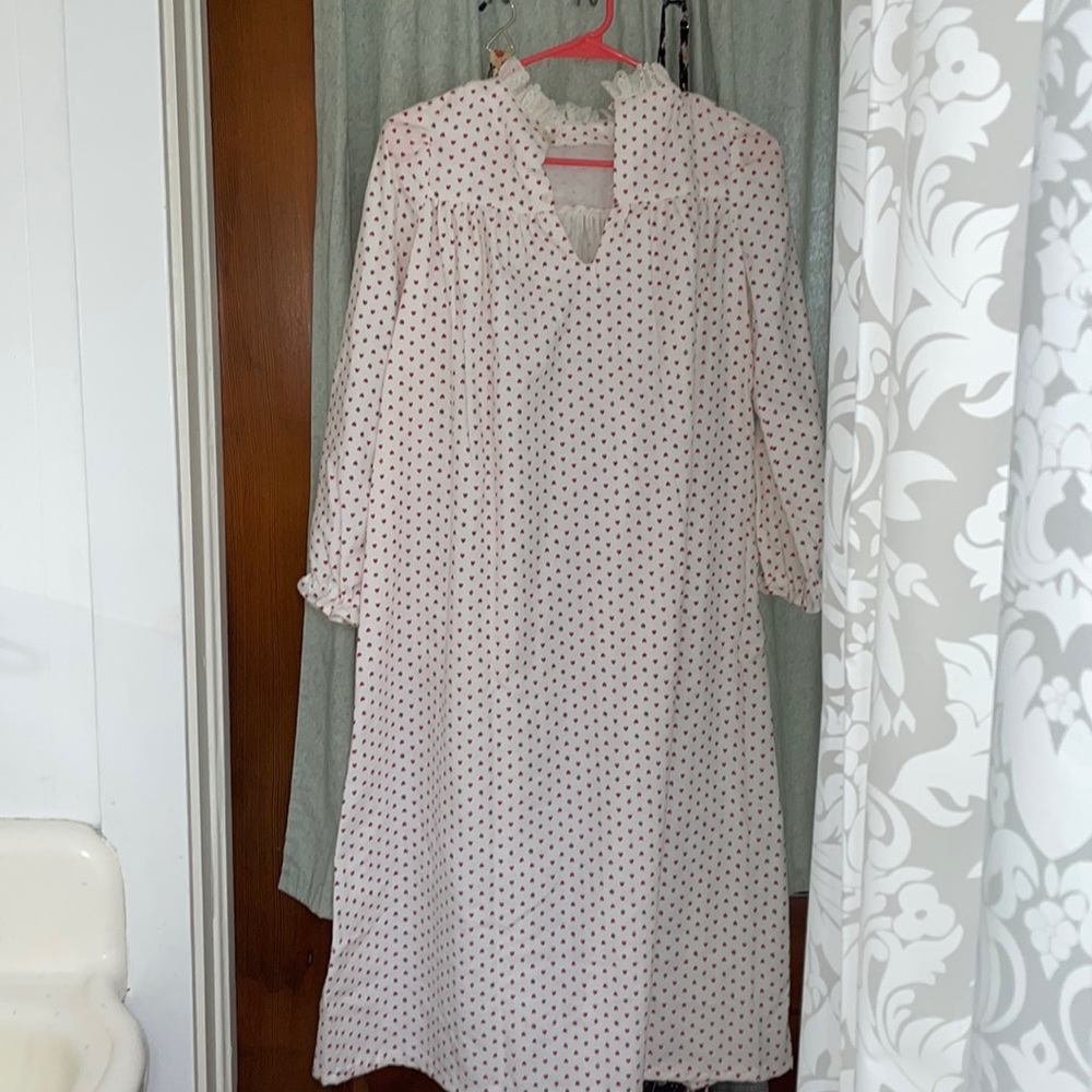 Vintage nightgown 🍓❤️